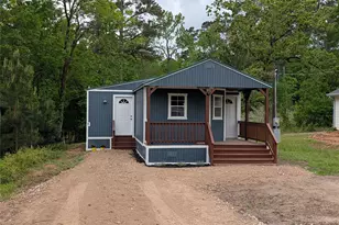 16 Walnut Ln, Riverside, TX 77320 - Photo 1