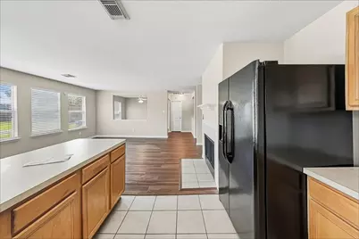 3846 Clobourne Crossing Lane, Friendswood, TX 77546 - Photo 3