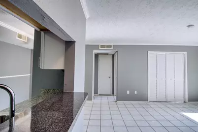 10555 Turtlewood Court #1702, Houston, TX 77072 - Photo 5