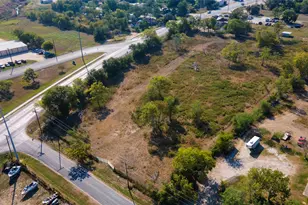 000 S Mechanic, El Campo, TX 77437 - Photo 3