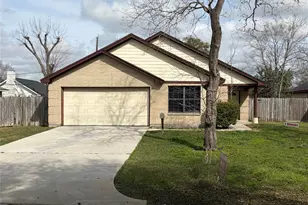 1921 Estate Dr, Deer Park, TX 77536 - Photo 1