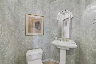 10926 Wickwild St, Hunters Creek Village, TX 77024 - Photo 19