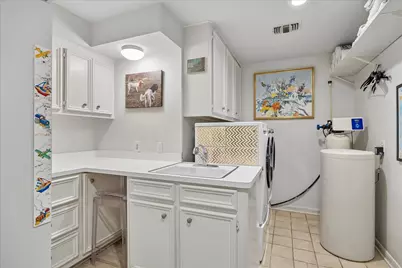 10926 Wickwild Street, Hunters Creek Village, TX 77024 - Photo 27