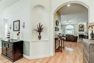 907 Norfolk Dr, Pearland, TX 77584 - Photo 3