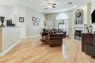 907 Norfolk Dr, Pearland, TX 77584 - Photo 9