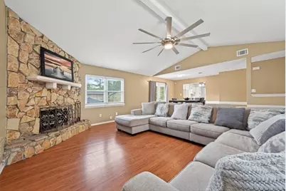 3319 Sycamore Springs Drive, Houston, TX 77339 - Photo 5