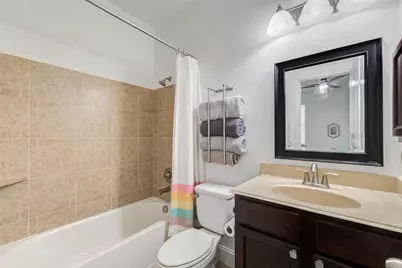 38 S Pinto Point Circle, The Woodlands, TX 77389 - Photo 29