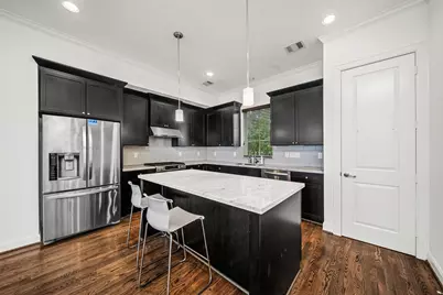 22 Hermann Park Court, Houston, TX 77021 - Photo 7