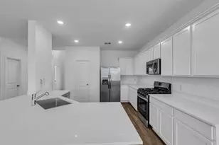 1815 Hyde Acres St, League City, TX 77573 - Photo 5