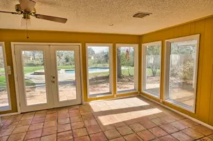 436 Forest Dr, Lake Jackson, TX 77566 - Photo 7