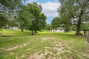 2283 Tigerpoint Rd, Brenham, TX 77833 - Photo 25