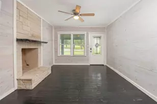 2283 Tigerpoint Rd, Brenham, TX 77833 - Photo 3