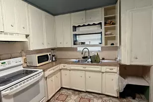 247 Hohldale St, Houston, TX 77022 - Photo 7
