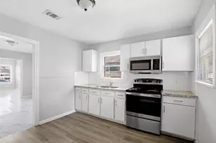 5411 Arapahoe St, Houston, TX 77020 - Photo 9