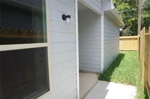 11925 Nelwood, Willis, TX 77318 - Photo 3