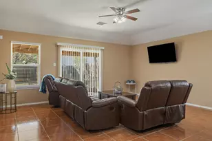 16122 Taloncrest Dr, Houston, TX 77083 - Photo 5