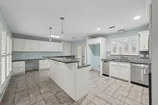23 Amherst Ct, Conroe, TX 77304 - Photo 7