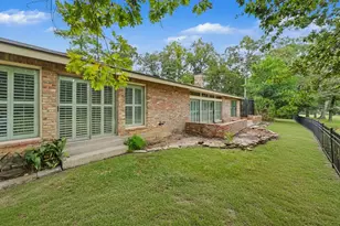 23 Amherst Ct, Conroe, TX 77304 - Photo 17