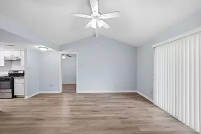 9715 Courben Lane, Houston, TX 77078 - Photo 11