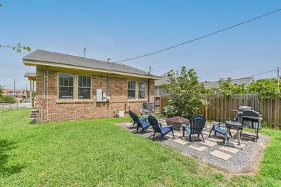 3729 Avenue S 1/2, Galveston, TX 77550 - Photo 31