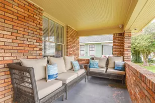 3729 Ave S 1/2, Galveston, TX 77550 - Photo 7