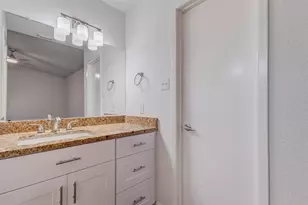 8100 Cambridge St, Houston, TX 77054 - Photo 21