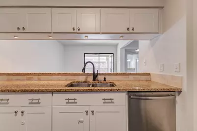 8100 Cambridge Street #114, Houston, TX 77054 - Photo 15