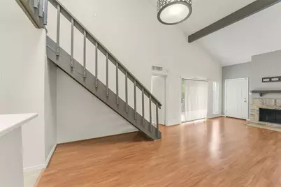 6333 Shadow Tree Drive, Houston, TX 77035 - Photo 13