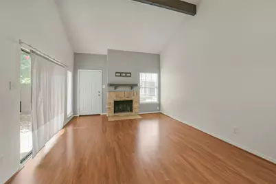 6333 Shadow Tree Drive, Houston, TX 77035 - Photo 9