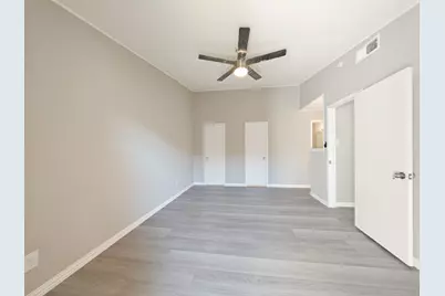 8100 Cambridge #28, Houston, TX 77054 - Photo 17