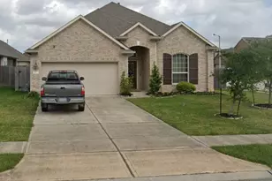 223 Rochester Trail Ln, Dickinson, TX 77539 - Photo 1
