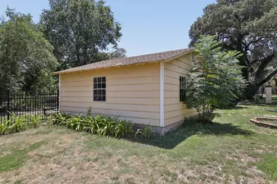 514 S Main Street, Lockhart, TX 78644 - Photo 25