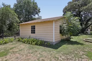 514 S Main St, Lockhart, TX 78644 - Photo 25