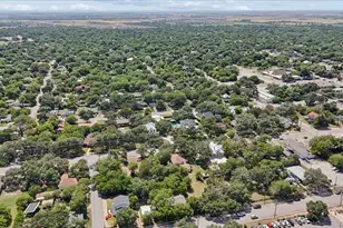 514 S Main St, Lockhart, TX 78644 - Photo 33