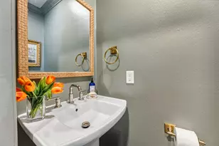 13810 St Marys Ln, Houston, TX 77079 - Photo 23