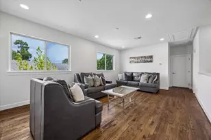 2122 Banks St, Houston, TX 77098 - Photo 9