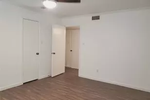 361 N Post Oak Ln, Houston, TX 77024 - Photo 17