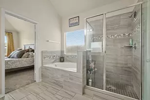 14219 Rim Side Trl, Houston, TX 77045 - Photo 9
