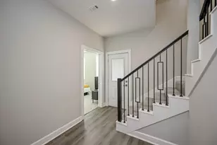 4746 S Mallow Street E, Houston, TX 77033 - Photo 9