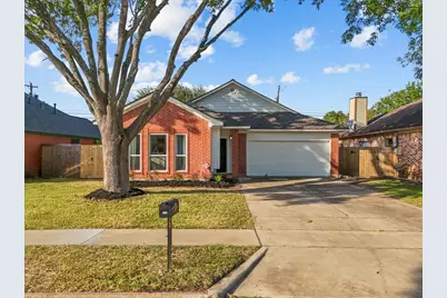 617 Prairie Ln, Angleton, TX 77515 - Photo 1