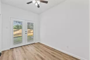 617 Prairie Ln, Angleton, TX 77515 - Photo 7