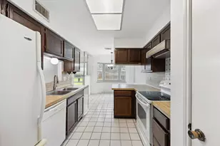 2230 Quail Valley E Dr, Missouri City, TX 77459 - Photo 7