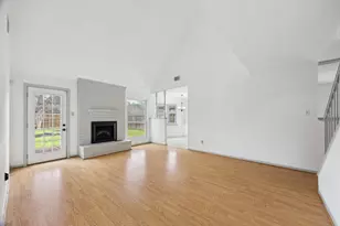 2230 Quail Valley E Dr, Missouri City, TX 77459 - Photo 5