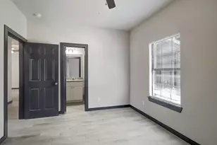 5624 Kittridge Rd, Houston, TX 77028 - Photo 5