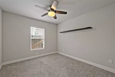 11915 Oakmont Valley Trace, Houston, TX 77051 - Photo 13