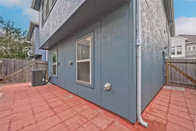 11915 Oakmont Valley Trace, Houston, TX 77051 - Photo 9