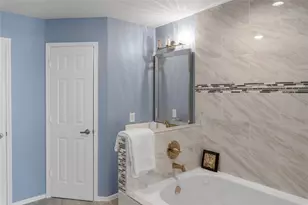 1405 El Camino Village Dr, Webster, TX 77058 - Photo 25