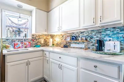 2314 34th Street, Galveston, TX 77550 - Photo 9