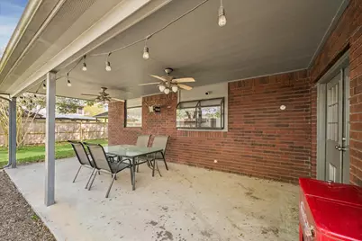 6915 Redwood Falls Drive, Pasadena, TX 77505 - Photo 5