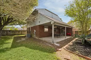 6915 Redwood Falls Dr, Pasadena, TX 77505 - Photo 5